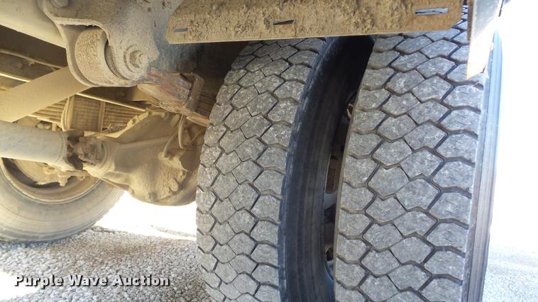 image for item K8007 2005 Freightliner FS65 Thomas school bus