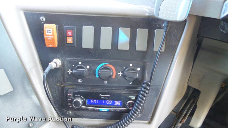 image for item K8007 2005 Freightliner FS65 Thomas school bus