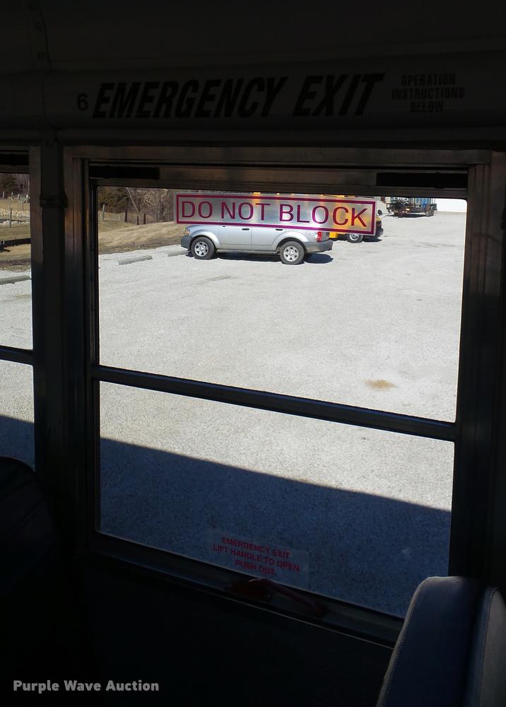 image for item K8007 2005 Freightliner FS65 Thomas school bus