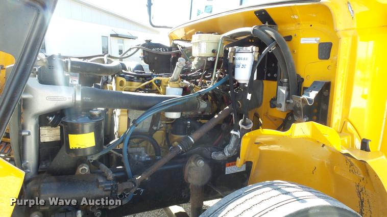 image for item K8007 2005 Freightliner FS65 Thomas school bus