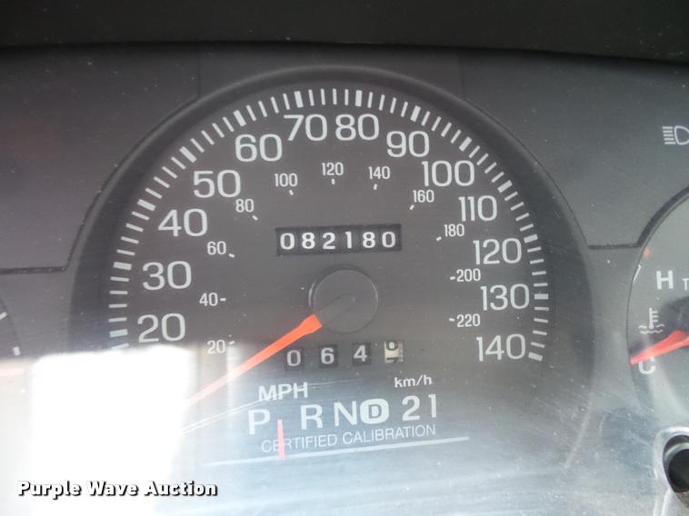 image for item L3631 2005 Ford Crown Victoria Police Interceptor