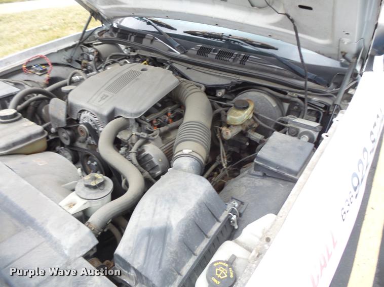 image for item L3633 2004 Ford Crown Victoria Police Interceptor