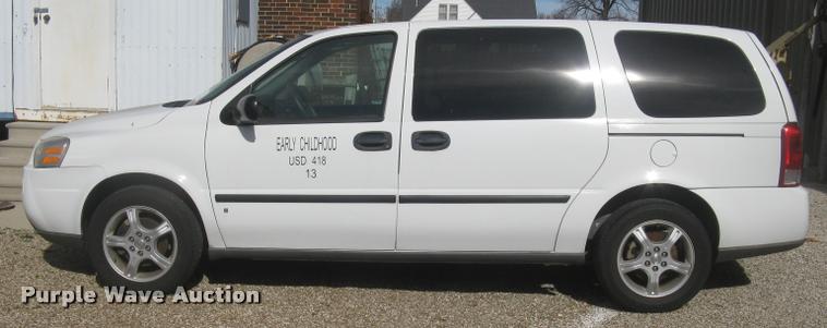 image for item L3945 2007 Chevrolet Uplander LS Ext. van