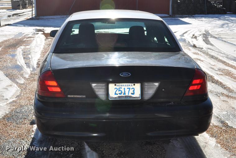 image for item L5154 2007 Ford Crown Victoria Police Interceptor