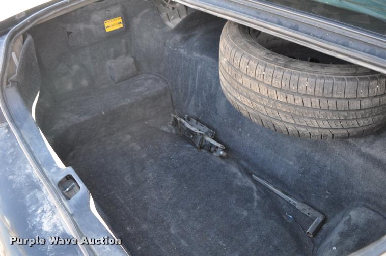 image for item L5154 2007 Ford Crown Victoria Police Interceptor