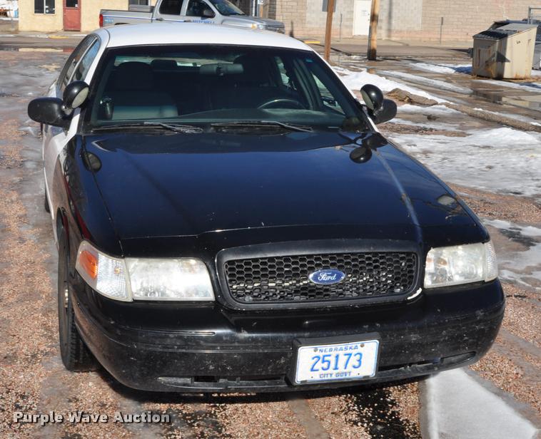 image for item L5154 2007 Ford Crown Victoria Police Interceptor