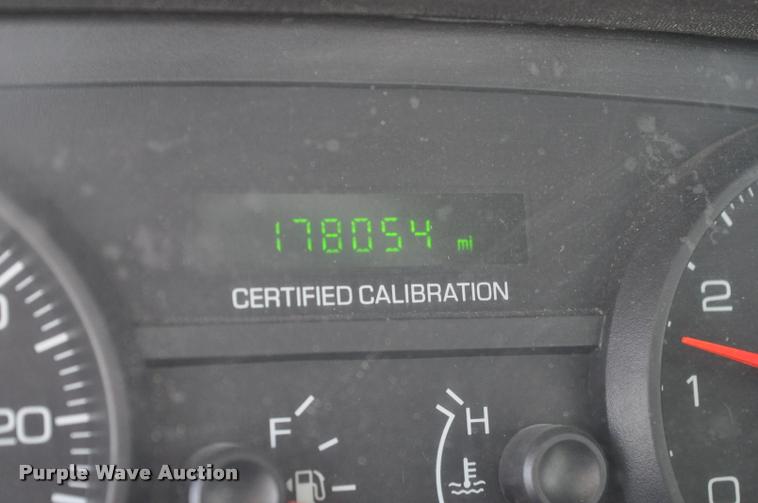 image for item L5154 2007 Ford Crown Victoria Police Interceptor