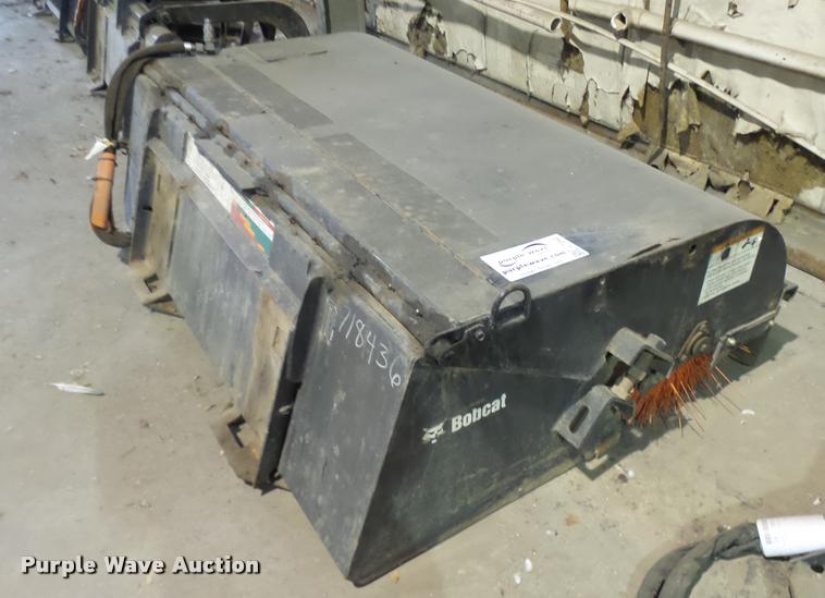 image for item L7242 2007 Bobcat skid steer sweeper