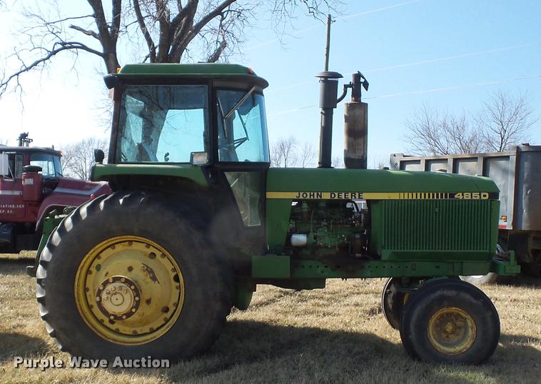 image for item BI9141 1983 John Deere 4850 tractor