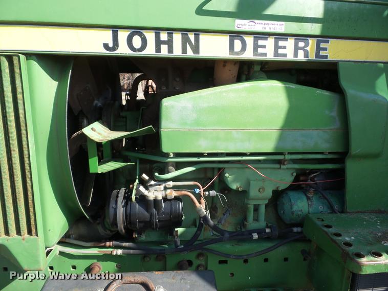 image for item BI9141 1983 John Deere 4850 tractor