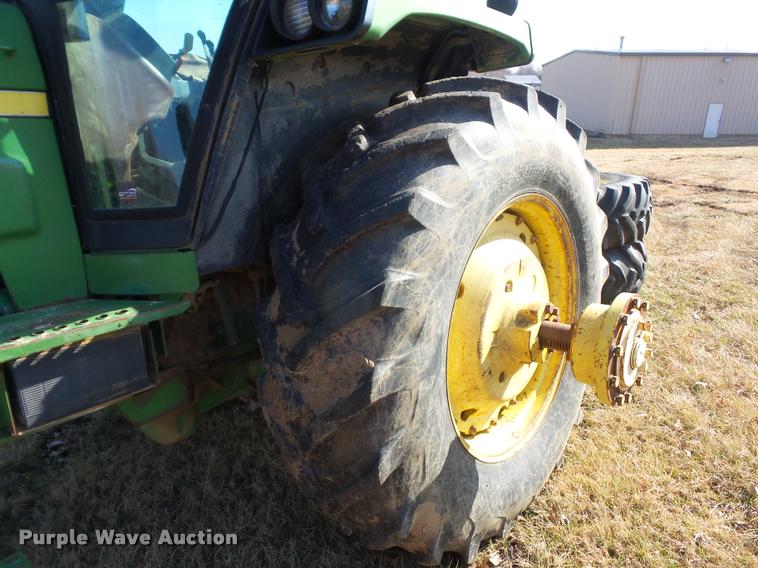 image for item BI9141 1983 John Deere 4850 tractor