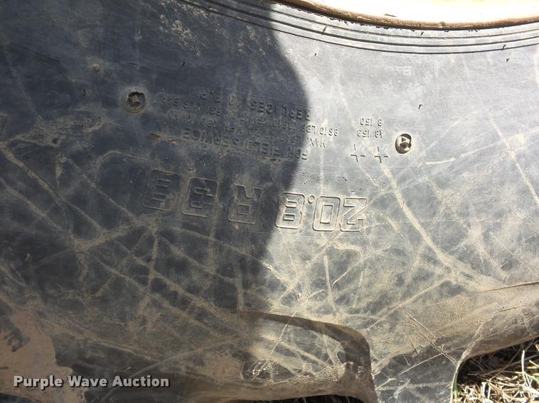 image for item BI9141 1983 John Deere 4850 tractor