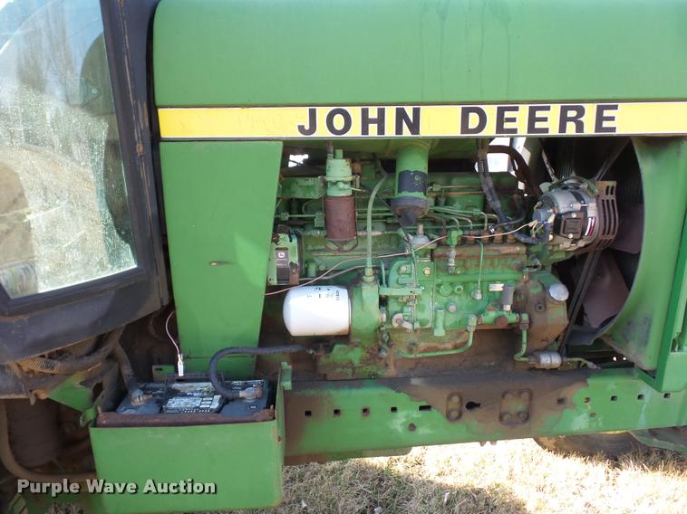 image for item BI9141 1983 John Deere 4850 tractor