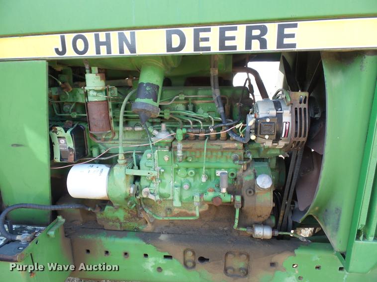 image for item BI9141 1983 John Deere 4850 tractor