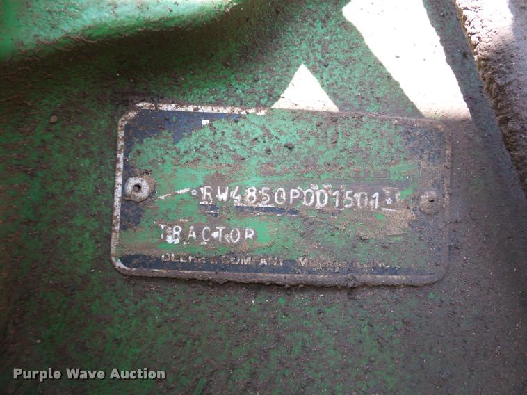 image for item BI9141 1983 John Deere 4850 tractor