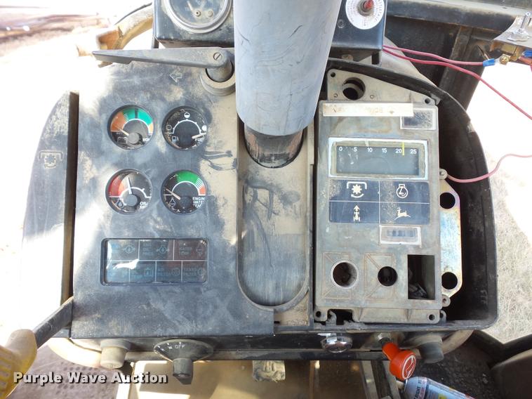 image for item BI9141 1983 John Deere 4850 tractor