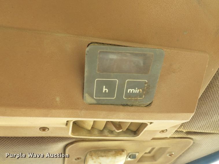 image for item BI9141 1983 John Deere 4850 tractor