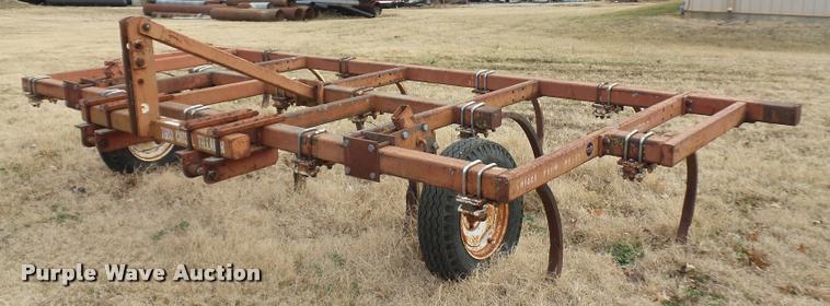 image for item BI9151 Chisel plow