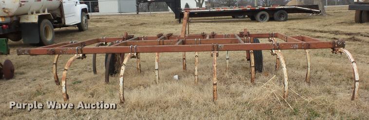 image for item BI9151 Chisel plow