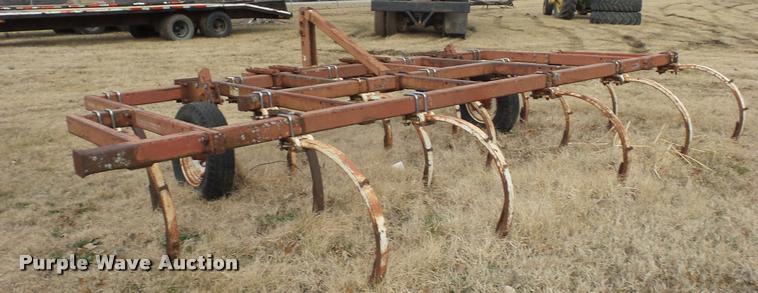 image for item BI9151 Chisel plow