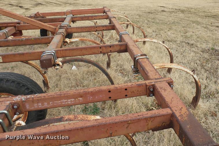 image for item BI9151 Chisel plow