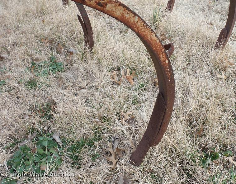 image for item BI9151 Chisel plow