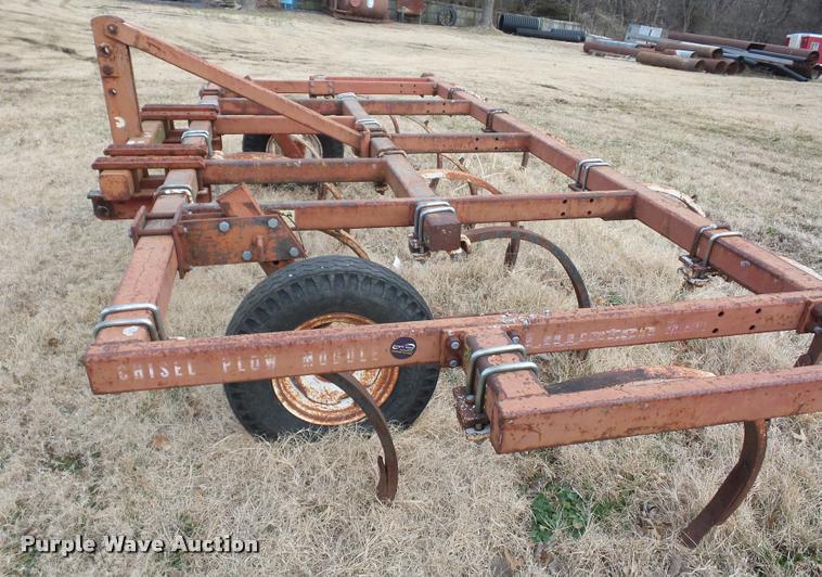 image for item BI9151 Chisel plow