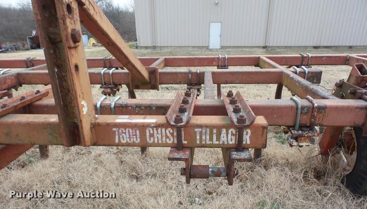 image for item BI9151 Chisel plow