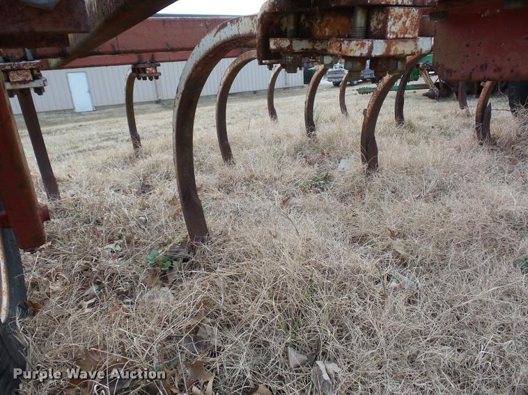 image for item BI9151 Chisel plow