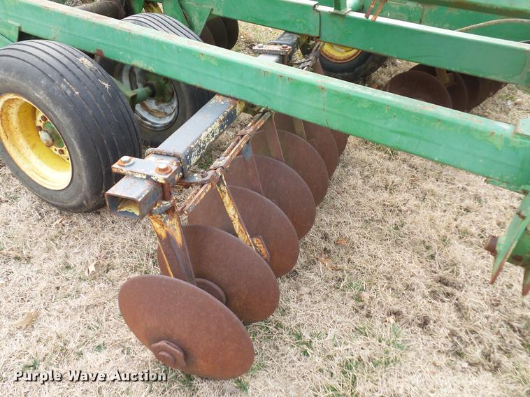 image for item BI9152 John Deere 230 disk