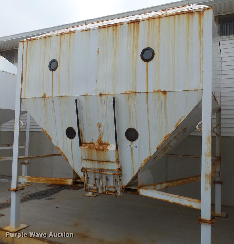 image for item BT9021 Steel grain bin