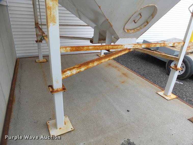 image for item BT9021 Steel grain bin