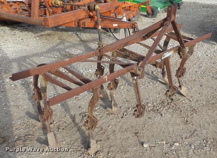 image for item BT9065 Nine bottom cultivator