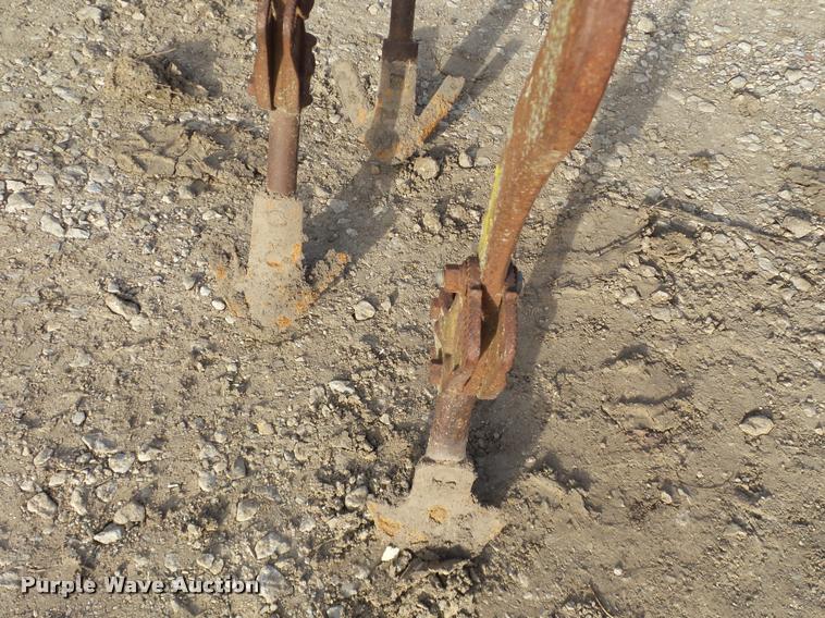 image for item BT9065 Nine bottom cultivator