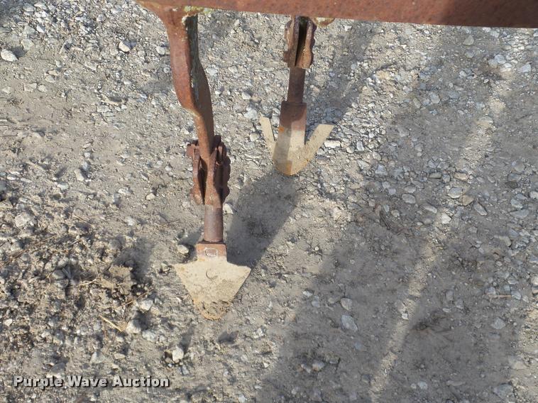 image for item BT9065 Nine bottom cultivator