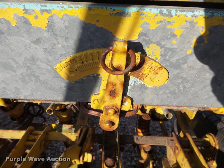 image for item BT9073 Feed planter