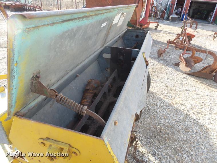 image for item BT9073 Feed planter