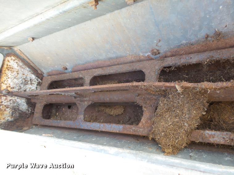 image for item BT9073 Feed planter