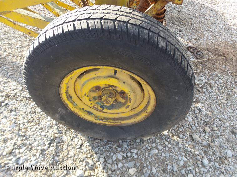 image for item BT9073 Feed planter