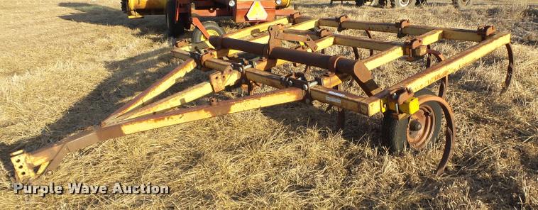 image for item BT9074 Wilbeck 4R10 chisel plow