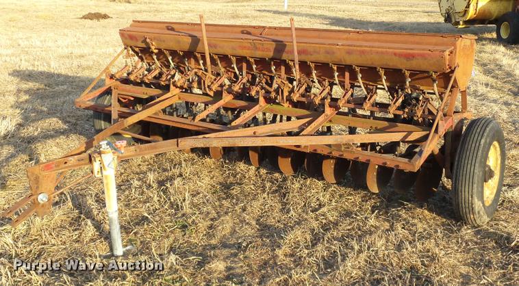 image for item BT9076 McCormick grain drill