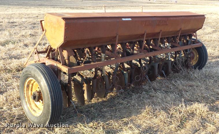 image for item BT9076 McCormick grain drill