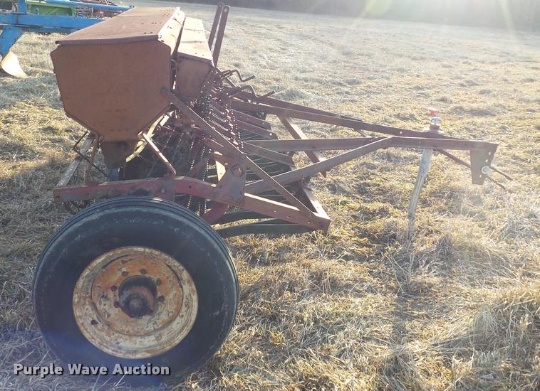 image for item BT9076 McCormick grain drill