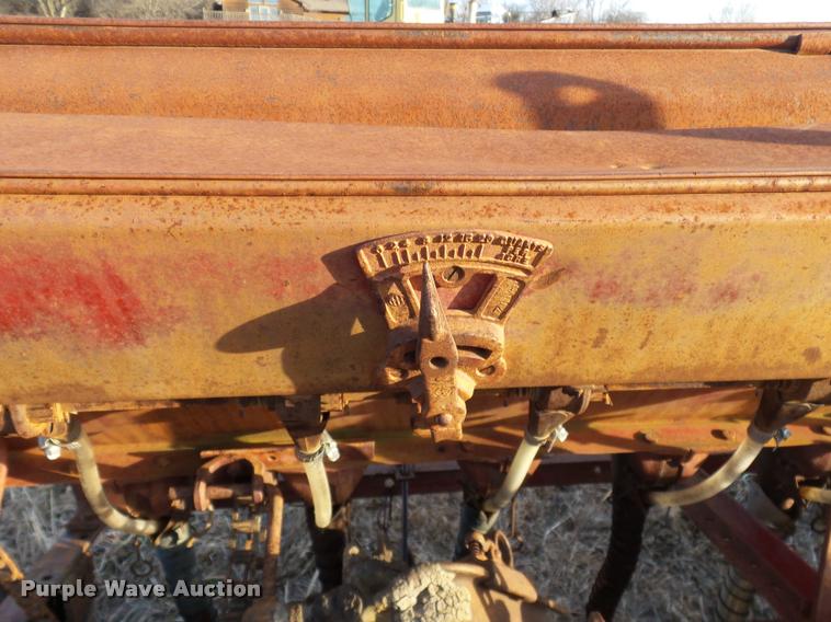 image for item BT9076 McCormick grain drill