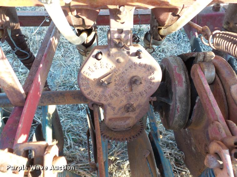 image for item BT9076 McCormick grain drill
