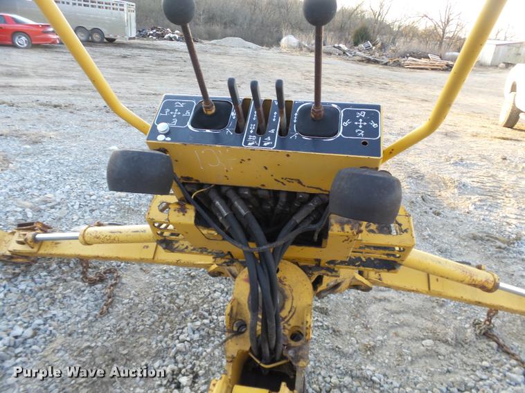 image for item BT9077 1998 Vermeer B780 backhoe attachment