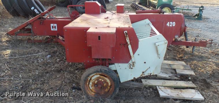 image for item BU9434 International 420 square baler