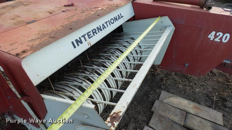 image for item BU9434 International 420 square baler