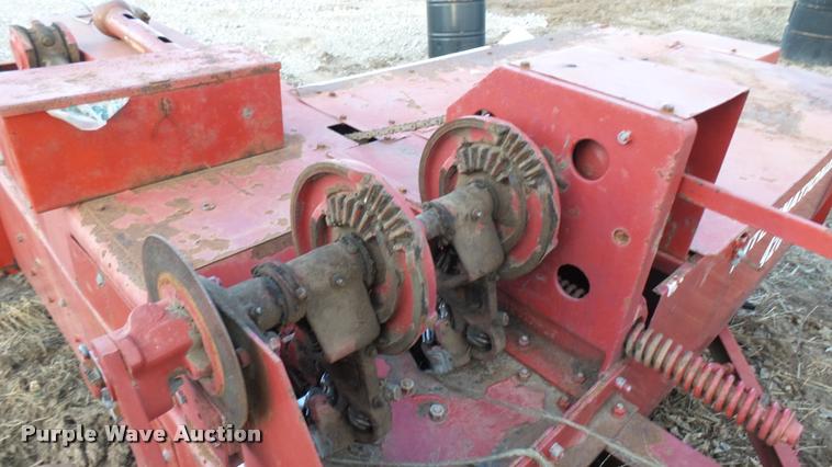 image for item BU9434 International 420 square baler