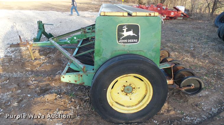 image for item BU9436 John Deere 8300 grain drill